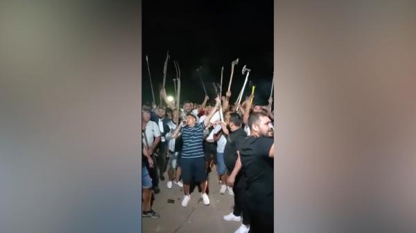 Cine sunt interlopii care au făcut răscoală în Capitală și au strigat mesaje de ameninţare la adresa ţării. Polițiștii nu le pot face nimic