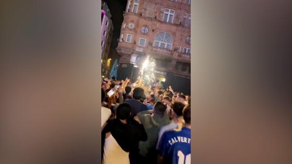 Șapte milioane de halbe de bere, băute cu ocazia semifinalei Anglia - Danemarca. Fanii au dansat în stradă