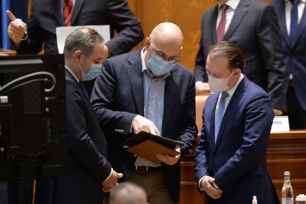 Revocarea lui Alexandru Nazare a zguduit scena politică și taberele din interiorul PNL. Jurnalistul Dan Cărbunaru: Este un mesaj de forță