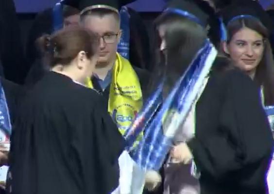 Absolvenţii de Politehnică au sărbătorit terminarea studiilor: "Consider că am ales echilibrul perfect între învăţat şi relaxare"