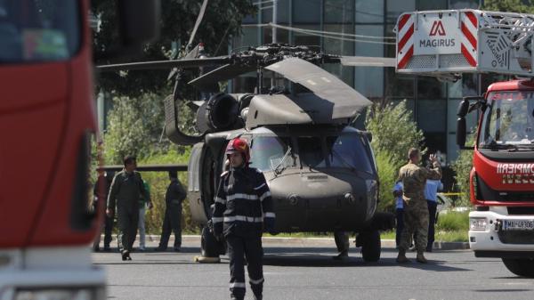 Elicopterul BlackHawk a survolat zona în căutarea unui loc pentru aterizare, la doar 20 metri altitudine: "Foarte, foarte buni piloţi". Posibile explicaţii ale incidentului