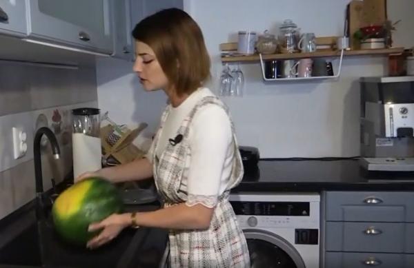 De ce e obligatoriu să speli pepenele pe coajă înainte de a-l tăia. Medicii trag un mare semnal de alarmă