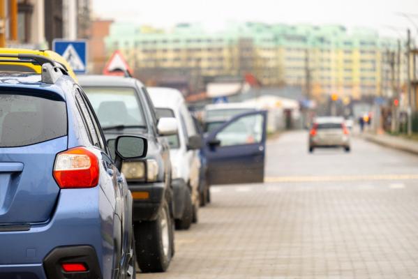 Ieşenii puşi să voteze dacă vor viteză redusă pe străzile din oraş