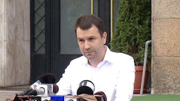 Drulă, întrebat dacă îl va demite pe directorul CFR Călători: "Managementul se judecă la rece, nu după o greşeală de moment, o declaraţie oricât de nefericită a fost"