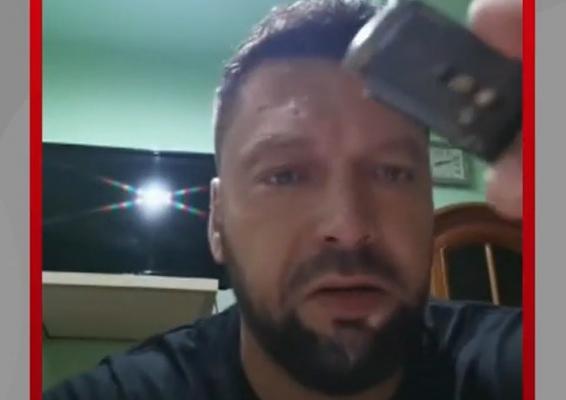 Interlopul Turcu, săltat de mascați după ce a amenințat polițiștii pe Facebook: "Te mierlesc, sparge-mi uşa"