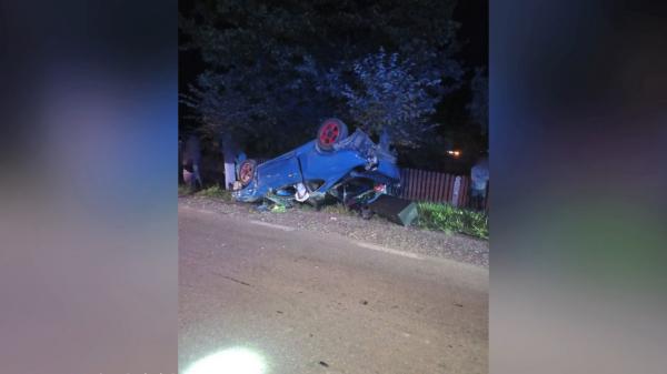 La un pas de o nouă tragedie: Şapte persoane rănite, după ce maşinile în care se aflau s-au ciocnit violent