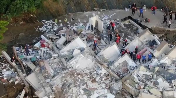 Ciclonul care a lovit nordul Turciei a lăsat prăpăd în urma lui. Imaginile dezastrului sunt apocaliptice