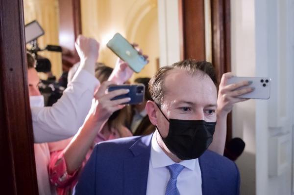 Florin Cîțu, apărat de colegii liberali în scandalul condamnării din SUA. Opoziția îi cere demisia