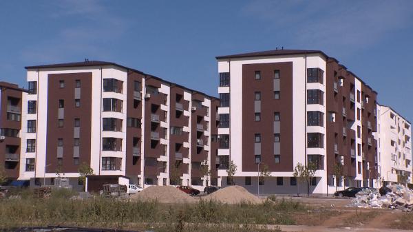 Românii au făcut zeci de mii de tranzacţii imobiliare cu banii jos, în iulie, în ciuda crizei economice provocate de pandemia de coronavirus