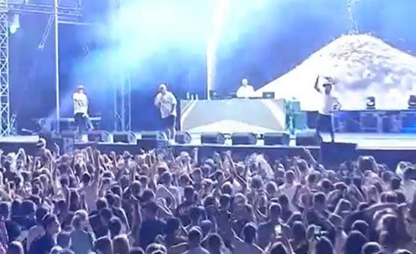 Bug Mafia a făcut show azi-noapte, la Romexpo. Tataee, Uzzi şi Caddy au fost aplaudaţi minute în şir de fani