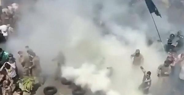 Zeci de răniţi, după ce militanţi ucraineni s-au luat la bătaie cu forţele de ordine în centrul Kievului