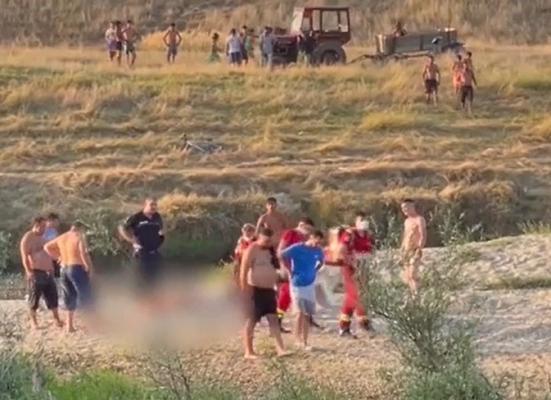 Tragedie de Sf. Maria. Un băiat de 15 ani a murit înecat în apele râului Timiș, sub ochii fratelui său