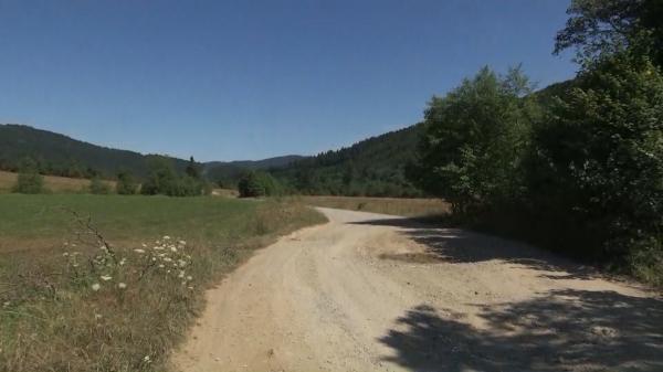 Calvarul de pe Valea Prahovei ar putea lua sfârşit. O nouă şosea dintre Valea Doftanei şi Săcele va fi asfaltată. Cât durează lucrările