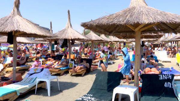 Litoralul pentru toate buzunarele. Turiştii sunt îndemnaţi să se îndrepte spre ofertele ce le garantează un concediu pe bani puţini