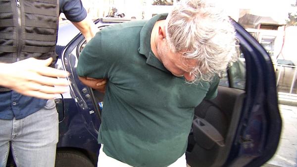 Criminalul educatoarei din Bucureşti îşi anunţa cele două fiice că o să le omoare mama: "Mami va ajunge la îngeri" Poliţia nu a mai prelungit ordinul de protecţie