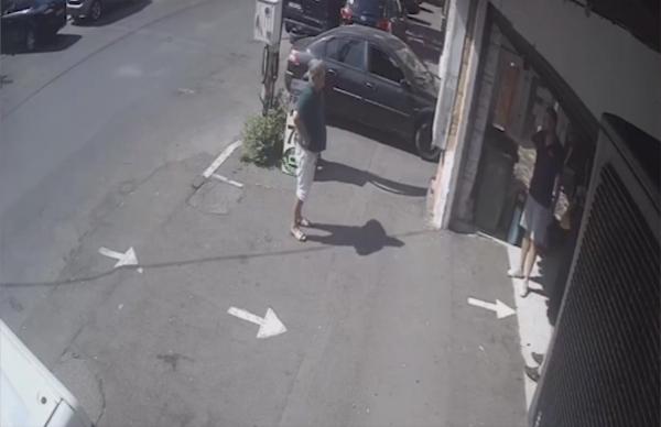 Imagini cu ucigaşul educatoarei din Bucureşti, la 6 km de locul faptei. Criminalul dă vina pe victimă: "Un drac cu chip de înger. Mă batea"