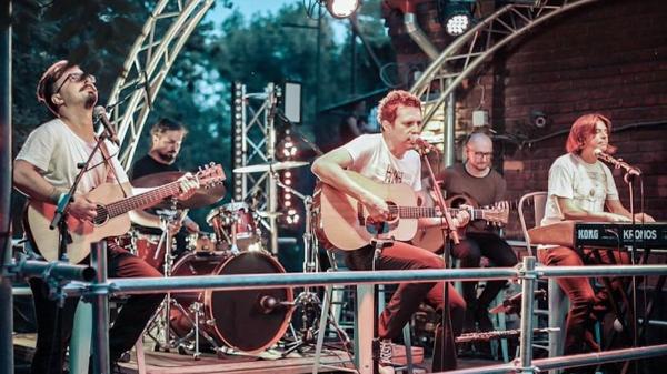 Distracţie şi rock alternativ pe plaja de la Tuzla. Trupe cunoscute vor anima atmosfera în cadrul unui maraton de concerte