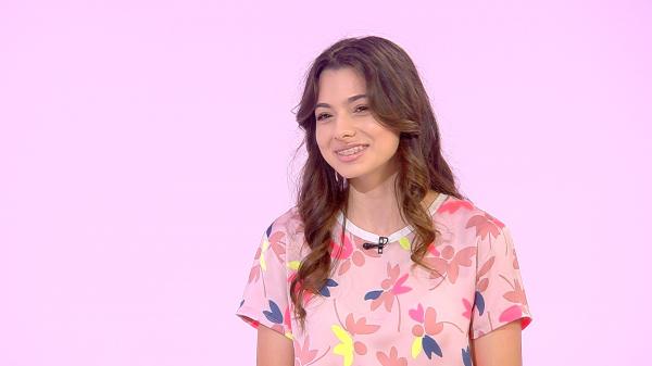 Laura Bretan a primit Discul de Aur pentru primul album. Tânăra soprană va cânta alături de José Carreras