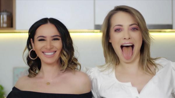 Andra şi Adriana sunt sarea şi piperul din mediul online. Cele două au vlog culinar şi podcast