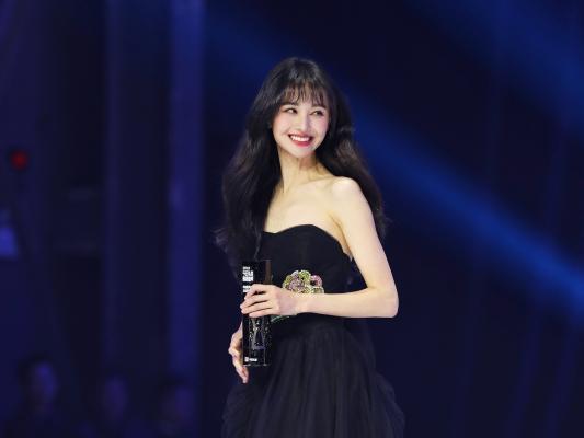 O actriţă chineză, amendată cu 46 de milioane de dolari. În plus, serialul a fost interzis, iar producătorii au primit ordin să nu-i mai ofere roluri