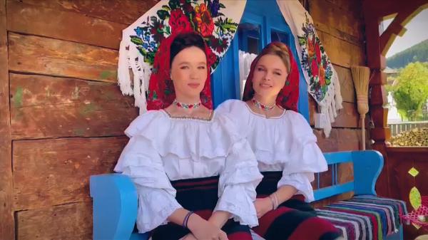 Gemenele Suzana şi Daciana Vlad, proiect arhitectural inedit. Artistele restaurează casa bunicii, veche de 150 de ani