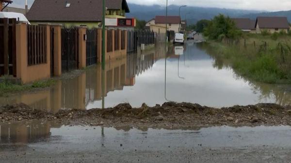 Brașovul, resemnat în fața pârâului Ghimbăşel, care face prăpăd la fiecare furtună puternică. Autoritățile așteaptă: "Este necesară o gândire pe termen mediu"