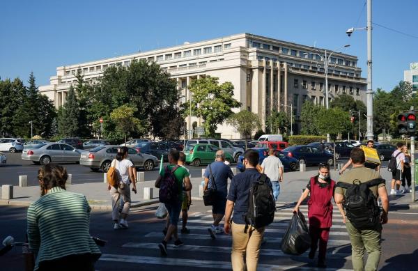 Studiu: Bunăstarea familiei, cariera şi banii, principalele motive de îngrijorare ale românilor între 20 și 40 de ani