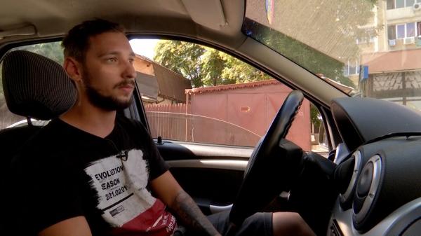 Taximetristul erou povesteşte cum l-a dat pe tâlhar pe mâna poliţiei: "Mi-a întins o hârtie de 50 de euro"