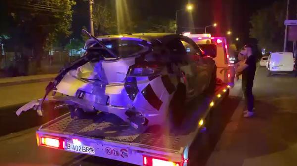 Conductă de gaz ruptă de un şofer neatent, pe o şosea din Capitală. Martorii dau vina pe carosabilul umed