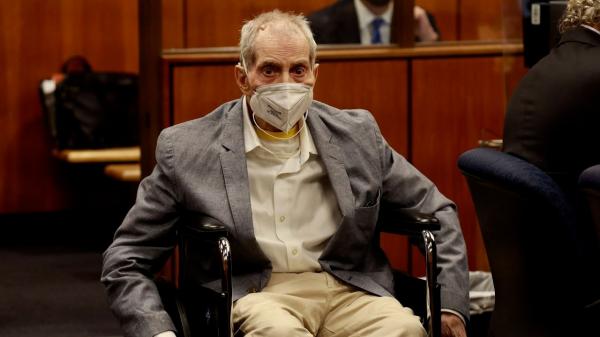 Un miliardar american, descris drept "un psihopat narcisist", a fost condamnat pentru uciderea celei mai bune prietene. Și soția lui a dispărut în 1982