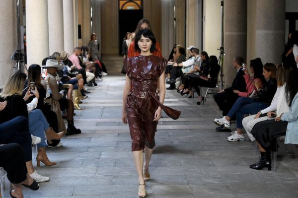 A început Săptămâna Modei la Milano: în căutarea strălucirii dinaintea pandemiei
