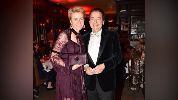 Povestea româncei care ar putea deveni una dintre cele mai bogate femei din lume. Ce avere uriaşă împart Jenny şi John Paulson în urma divorţului