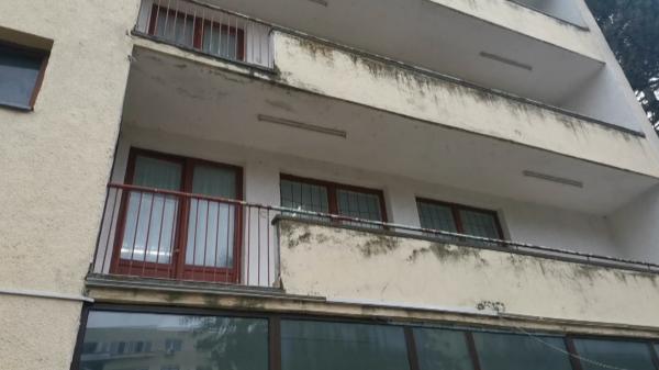 Cămine rupte din filmele de groază. Sute de studenţi din Iaşi, cazaţi în camere cu geamuri vechi şi dulapuri scorojite