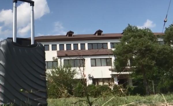 Gara nimănui de la granița cu Republica Moldova, în care nu vine niciun tren, a fost renovată cu aproape 8 milioane de lei