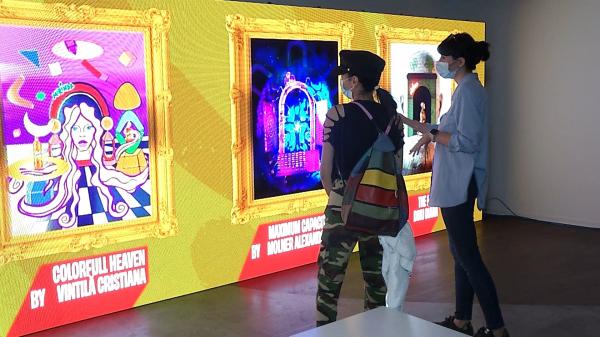 Expoziţie fizică de artă digitală. În România, Delia a fost primul artist care şi-a scos la licitaţie o piesă sub forma unui NFT