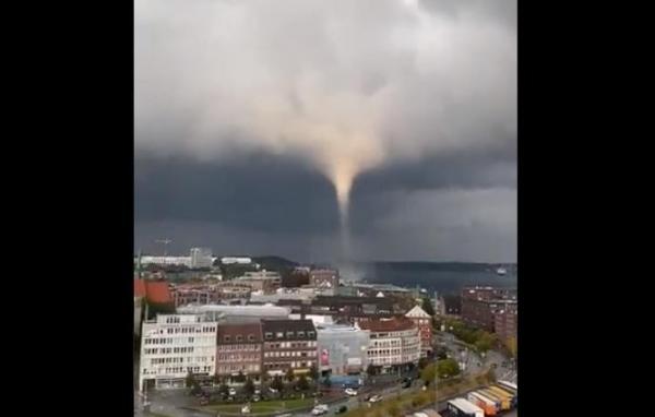 Mai multe persoane au fost luate pe sus și aruncate în apă de o trombă marină, în Germania