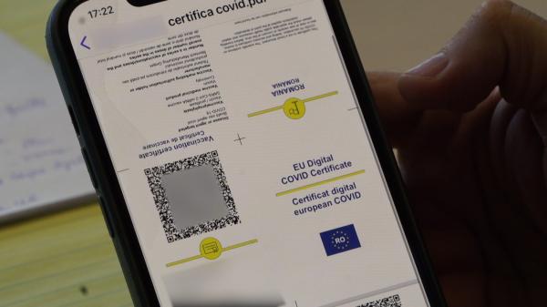 Certificate false de vaccinare în schimbul unei sume modice. Pentru două săptămâni de concediu, unii recurg la alte tertipuri: ''Voi declara că eşti contactul meu direct''