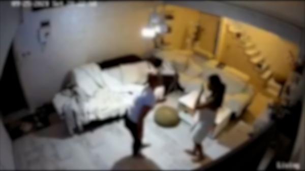 "Te omor astăzi, nu te mai las!" Adolescentă bătută de mamă minute în șir și tunsă cu forța, după ce nu a făcut curat. Reacția poliției din Ilfov