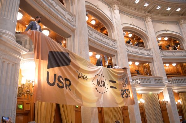 Cât de posibilă este o nouă alianță de guvernare, după ce Florin Cîțu a rămas fără susținere în Parlament