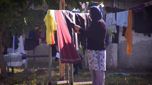 Cei 139 de afgani, care au fost ajutaţi de statul român să fugă în ultima clipă din calea talibanilor, duc o viaţă nouă. Vor să studieze şi să muncească în România