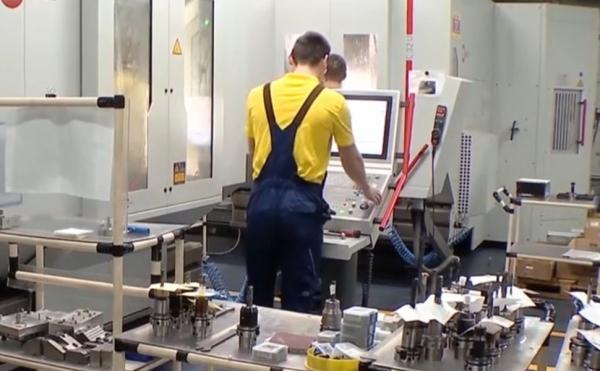 Amenzi uriaşe pentru patronii care nu plătesc salariile la timp sau le dau "în plic". Experţii cred că e imposibil de implementat: "E foarte greu de probat"