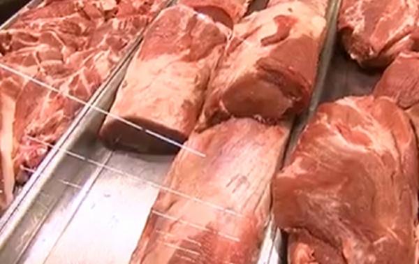 Consumatorii de carne au mai puţine şanse să sufere de depresie și anxietate, susţine un studiu