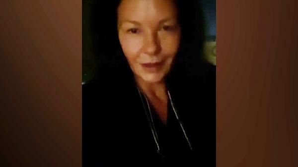 Catherine Zeta-Jones a filmat Capitala de pe hotelul unde este cazată: "Priviți frumosul București!"