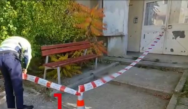 Ce șanse de supraviețuire are fetița de 2 ani care a căzut de la etajul al doilea al unui bloc din Mioveni