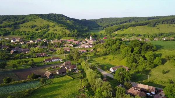 Cund, locul de poveste unde turiştii îşi dau întâlnire din toate colţurile lumii: "Zilele acestea le păstram în suflet, luam libertatea cu noi luam aerul de aici"