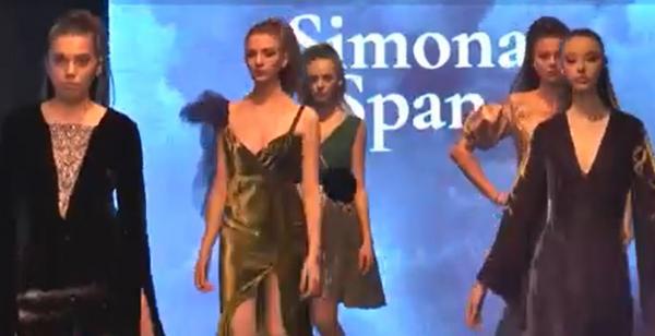 Festivalul de modă la Cluj, înregistrat din lipsă de spectatori. Model: "În momentul în care este public, orice greşeală se vede şi poate şi aceasta este frumuseţea"