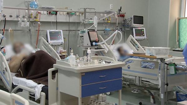 Reportaj Observator. Din 7 bolnavi Covid doar unul mai trăieşte după 14 zile la Marius Nasta. Medic: "Intubam şi plângeam. Am pierdut lupta"