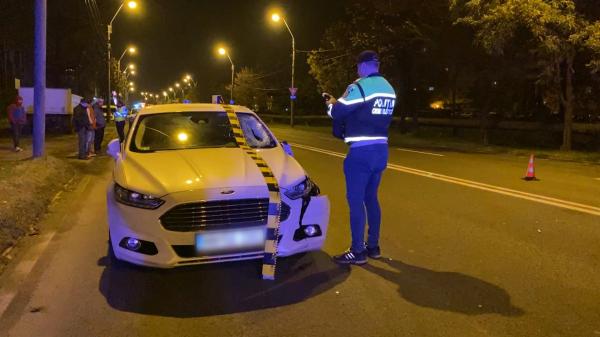 Bărbat de 50 de ani, spulberat de o maşină în timp ce încerca să treacă strada printr-un loc nepermis, în Baia Mare