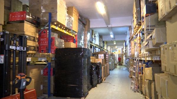 Cadourile de Crăciun ar putea ajunge la noi de Paşte: criza din China duce la întârzieri majore. Probleme şi de Black Friday