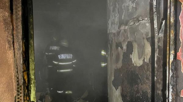 Incendiu Spital COVID Ploiești. Prima ipoteză a pompierilor ISU: patul unui pacient s-ar fi mișcat și ar fi lovit o priză